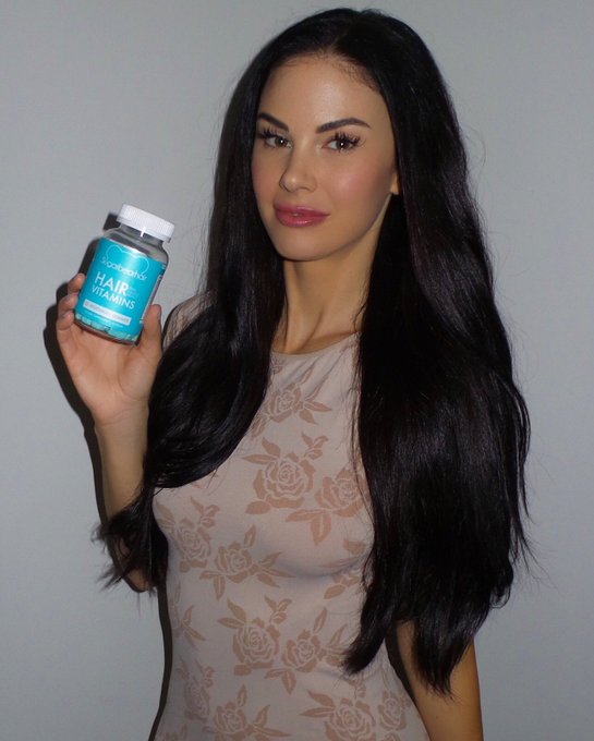 One of the best investment in my hair is these gummies from @sugarbearhair  #sugarbearhair #beautifulhair