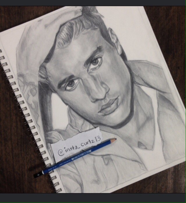 mich3ll3ce's tweet photo. Finished @justinbieber #art #justinbeiber #draw https://t.co/mKe0eQp5cf