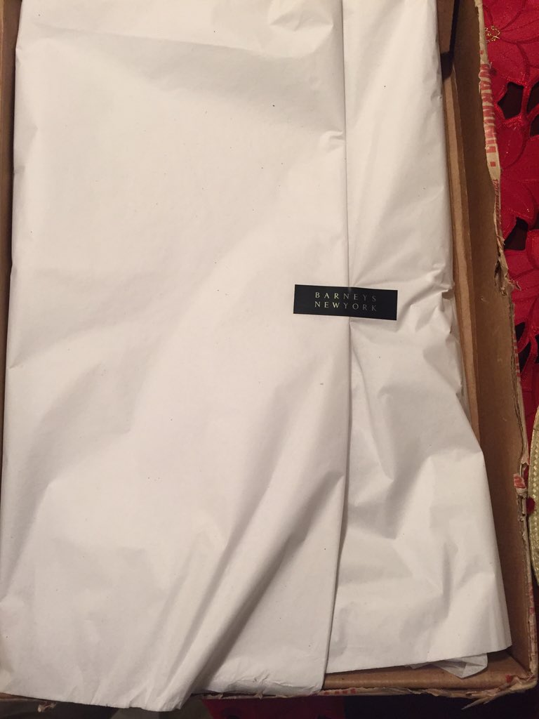 TheBRICKS92's tweet photo. Pack came in #BarneysNY https://t.co/GK67L4A9Wm