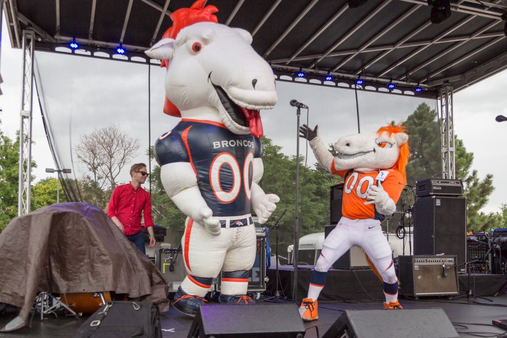 TheUMS's tweet photo. Did we hear that the @Broncos are going to the playoffs?! 🚨 @inthewhale @5280Miles #UMS2015 https://t.co/RrSBiXJY0e