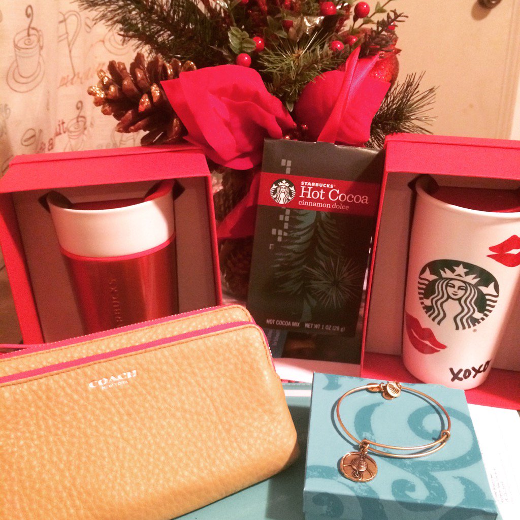 xo_plannernerd's tweet photo. Starbucks, Alex and Ani, Coach loving PlannerNerd. 💕 #StarbucksForLife #starbucksgirl #coach #alexandani https://t.co/rhTAZKnIIQ