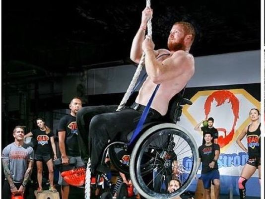DrinkFITAID's tweet photo. @KevinOgar "Paralyzed CrossFit athlete opens his own gym" https://t.co/9Pm8rxyVFE #OgarStrong https://t.co/PKYgEq8ybN