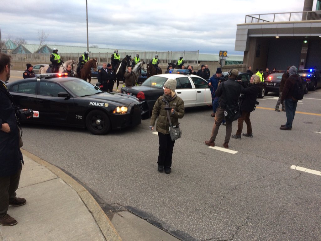 BLMDetroit2's tweet photo. MT @BLMDetroit 
Police roadblock prevents March from taking I90. 
Falling back to control south #Cleveland 
https://t.co/JeLUL5zCK0