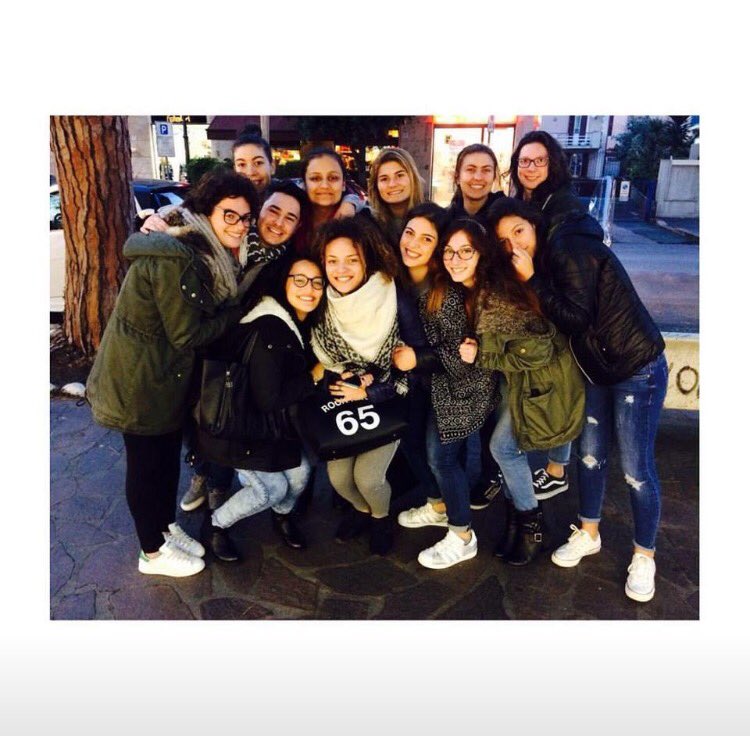 #Pomikaki Rock'NRoll #Bag for Enrica Tara with #friends #xfactoritalia #XF9 #xfactor #girls pomikakishop.it