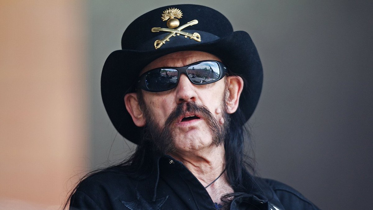 Motorhead frontman Lemmy Kilmister has died of cancer bit.ly/1R4vlwn