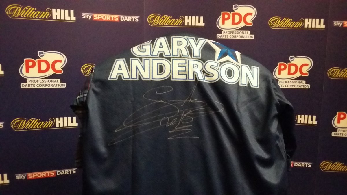 WilliamHill's tweet photo. The Champ, Gary Anderson is in the quarters #WHDarts

Retweet &amp; follow to win this signed card AND SHIRT https://t.co/XwhrcgWPel