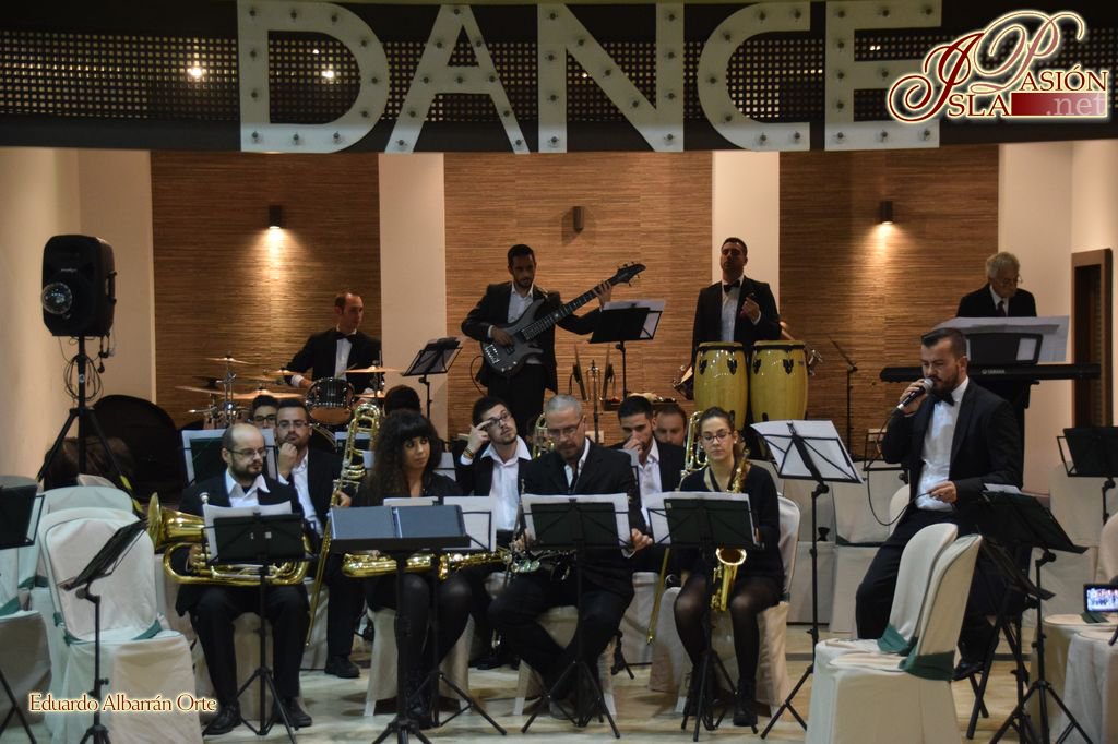 Agripino Lozano repite éxito con su II concierto solidario de Navidad islapasion.net/noticia/2636/a…