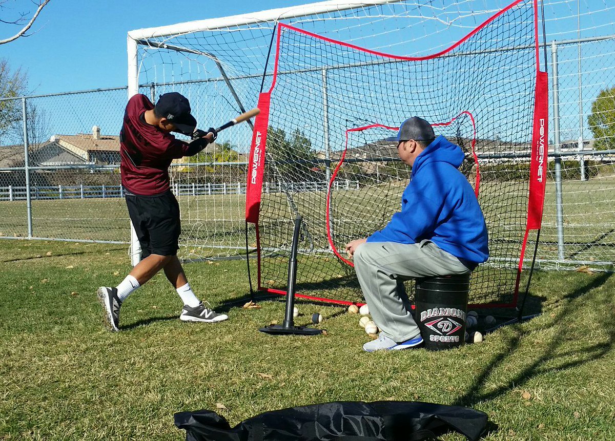 put1put1's tweet photo. Beautiful day for some batting practice #baseball #battingpractice #BPutney https://t.co/vhE3oFtyhk