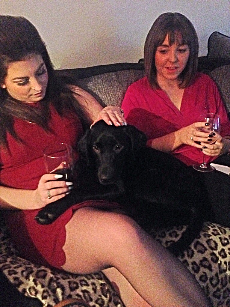 JenJenGibson's tweet photo. Christmas 2015 ❤️ #christmas #family #eatdrinkandbemerry #friends #family https://t.co/xCZ6JwQcBL