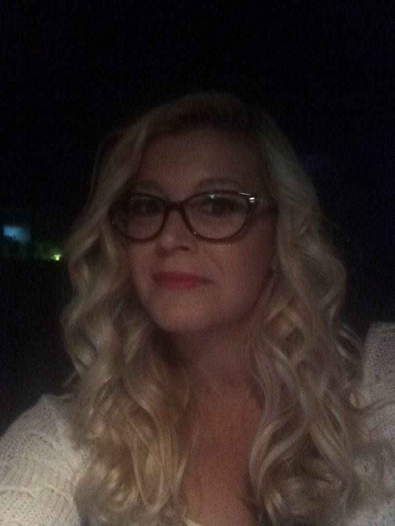 Rocking my new MK glasses <a href="/MichaelKors/">Michael Kors</a>