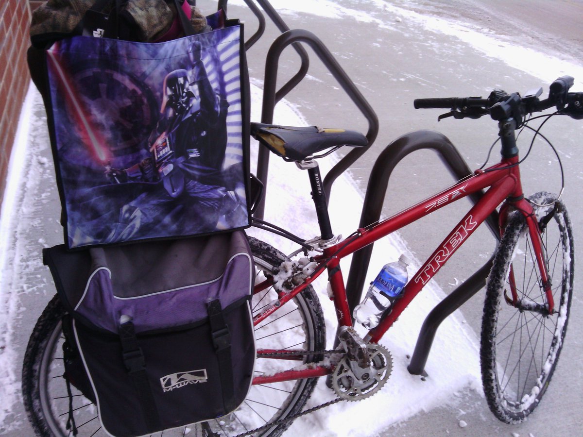 pyrtwist's tweet photo. Who can resist a Darth Vader shopping bag? #bikeside https://t.co/3Vk9KZxeuA