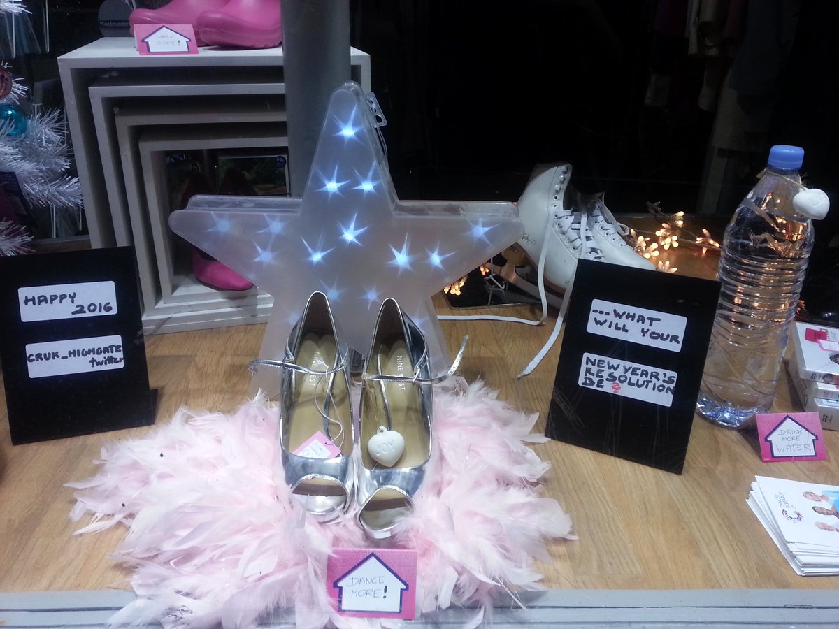 CRUKHighgate's tweet photo. @CRUK_Highgate  #nyresolutions #windowdisplay #bakemore #walkmore #drinkingmore water #recycle #hugmore #dancemore https://t.co/YnJhSEr56Q