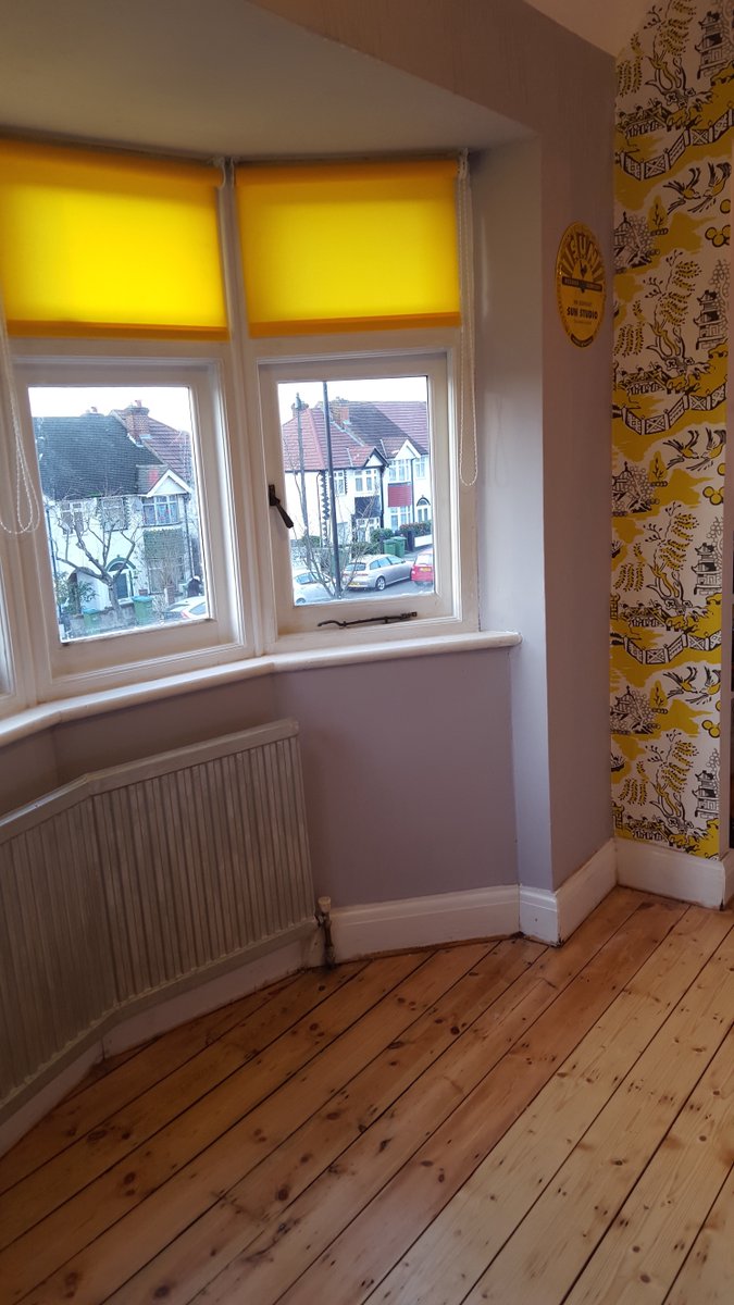 _glass_house_'s tweet photo. We spruced up a dull radiator with Silver Sparkle Radiator paint - camp and glorious https://t.co/JbcZZILDYj https://t.co/kmUqFshOcU