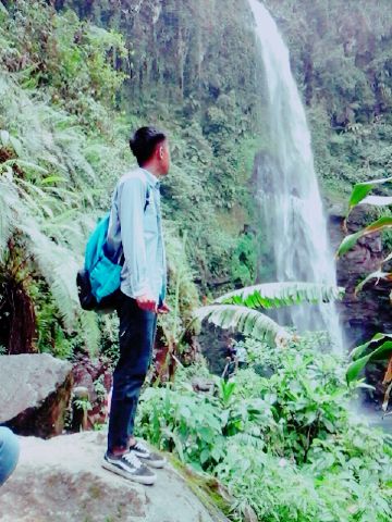 Rndipjiwlyo's tweet photo. #curugCipendok #ExploreCilacap #ExploreBanyumas #MLMA #Berangkattt https://t.co/ZIDRq5uGyx
