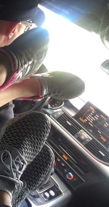 angie_angelaaa's tweet photo. Chauffeured all day, even used him as a footstool as he drove us 😂👑 #femdom #footslave #findom @RTpig @FemdomDaily https://t.co/0PCkIks628