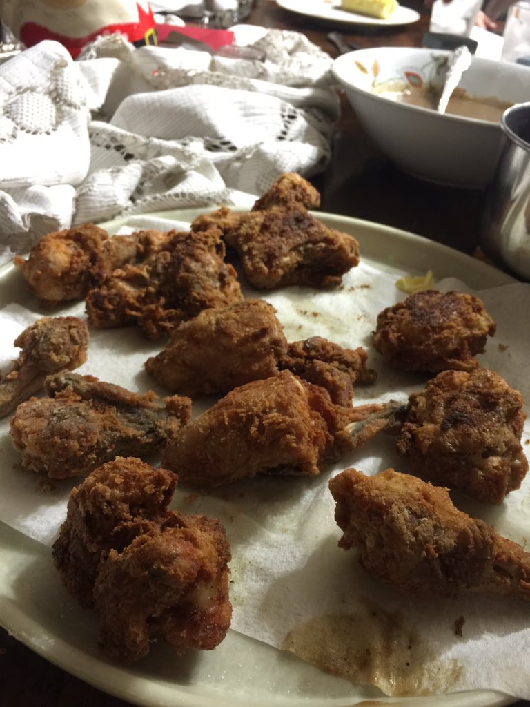 AKut47's tweet photo. Dinner was tasty!!!! #SouthernStyle #HomeFried #Omg #Swag #FoodPorn https://t.co/WapS60blTQ