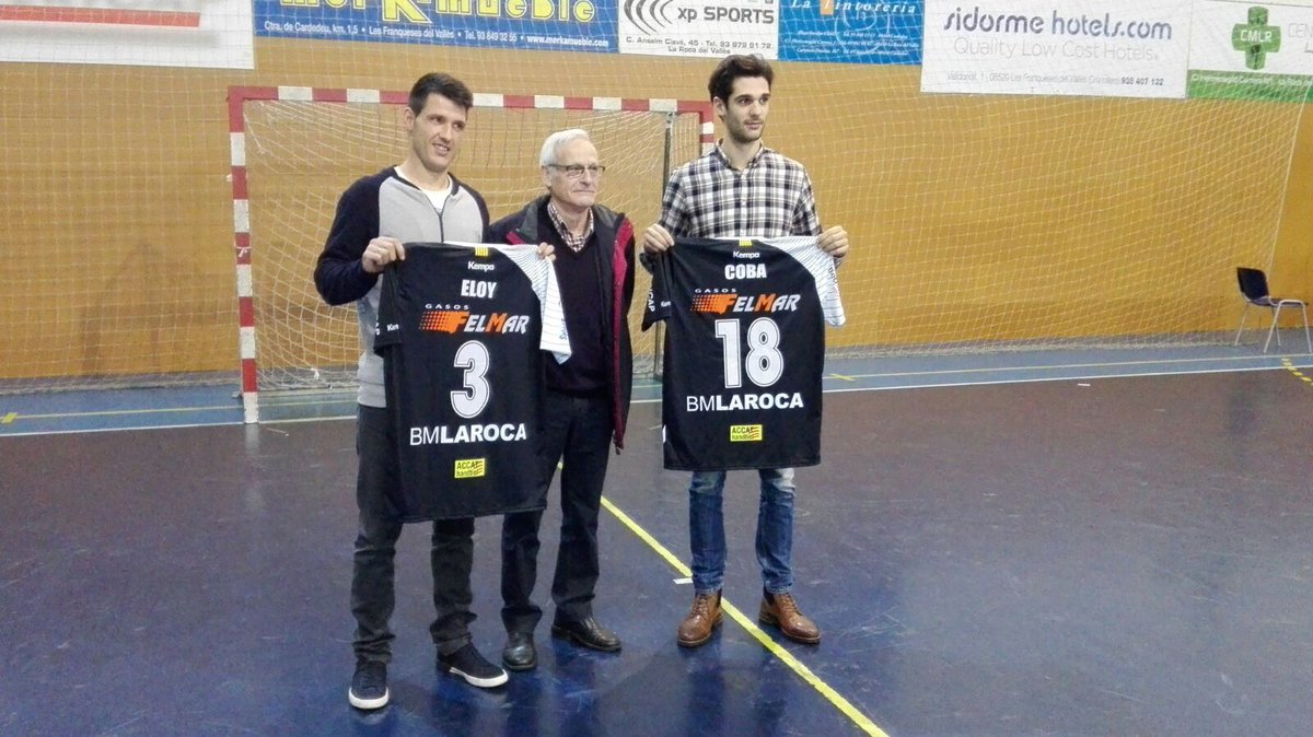 Valenbcneta's tweet photo. @CatHandbol @bmlaroca @javiercoba x si voleu més fotos.😉 https://t.co/rLRh9S8pve