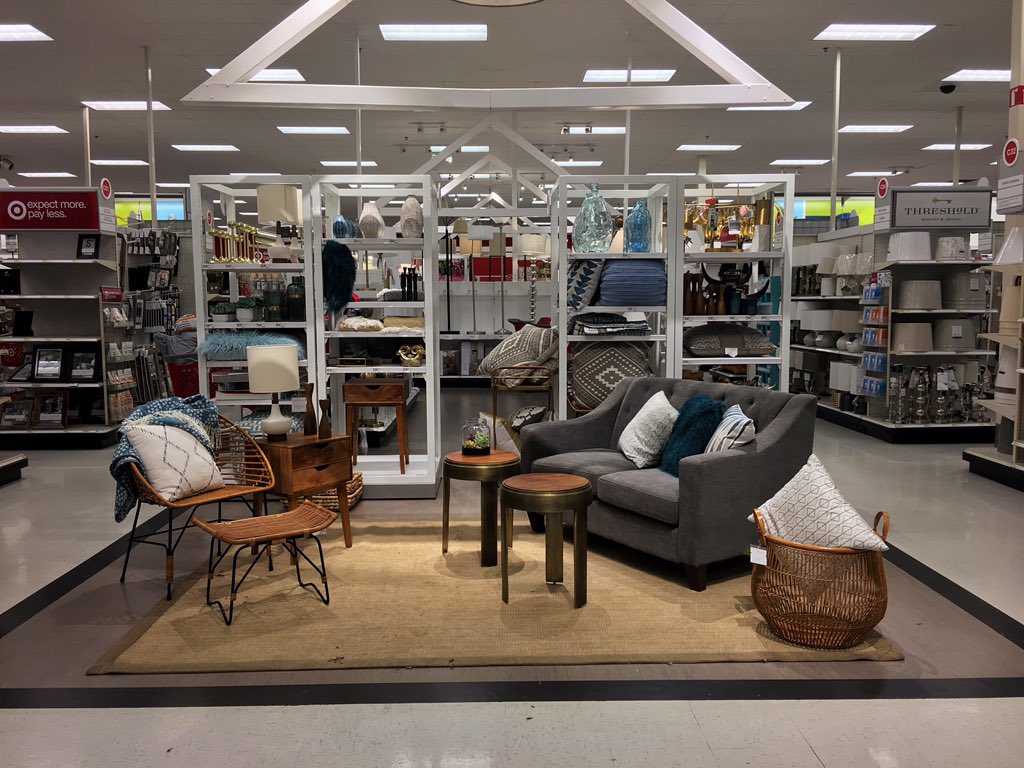 VMAlbertVilla's tweet photo. Behold! 
The Living Room Flat of T-1869! 🤗💁🏻
#T1869 #redlandstarget #VML https://t.co/Gw3FO0wtv9