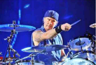 RightTurnRadio's tweet photo. Any #redhotchilipeppers fans out there? Win a #ChadSmith signed snare &amp; support #Recovery https://t.co/DrNS291ph5 https://t.co/s2tAZ1M8F5