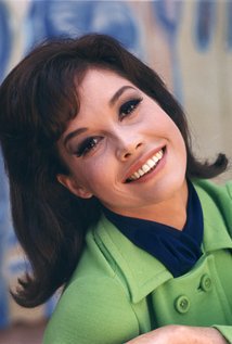 Happy Birthday to Mary Tyler Moore December 29, 1936   