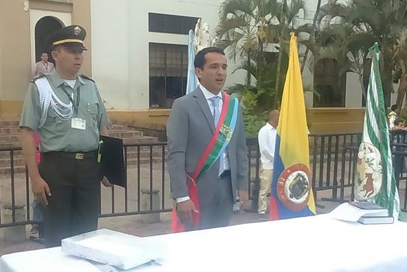 MiRegionMeta's tweet photo. Wilmar Barbosa recibió hoy mensaje de apoyo del presidente Santos, en su posesión como alcalde de #Villavicencio. https://t.co/4jH4m6dCWV