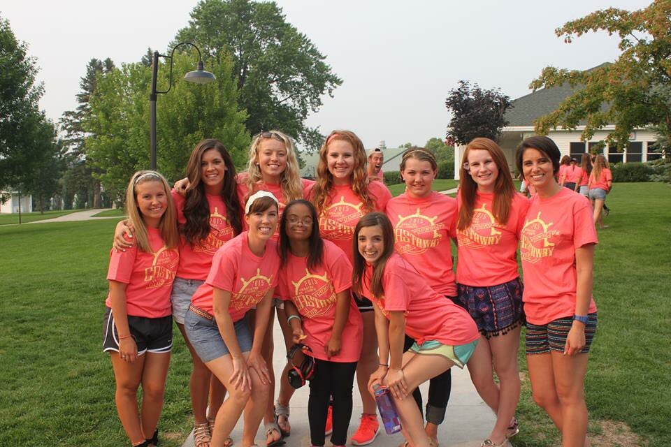 LondonBridges03's tweet photo. #YoungLife2015 it's been a great year of worshiping, fellowship, and new and becoming friendships. https://t.co/3T2Azqa6tV