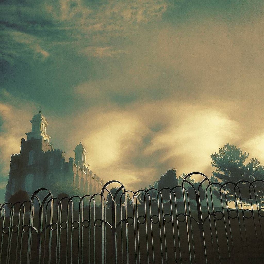 mrtheTrain's tweet photo. High On A Mountain Top
A Banner Is Unfurled
Ye Nations Now Look Up
It Waves To All The World
#lds #temple #templetu… https://t.co/5kzG2Lr95t