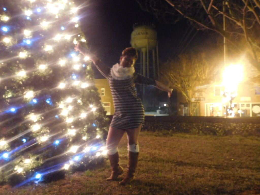 madamlavelle's tweet photo. tis the season 2 b ratchet falalalalalalala #gtownstandup 💙🌲✨ https://t.co/4ch0Iy07T5