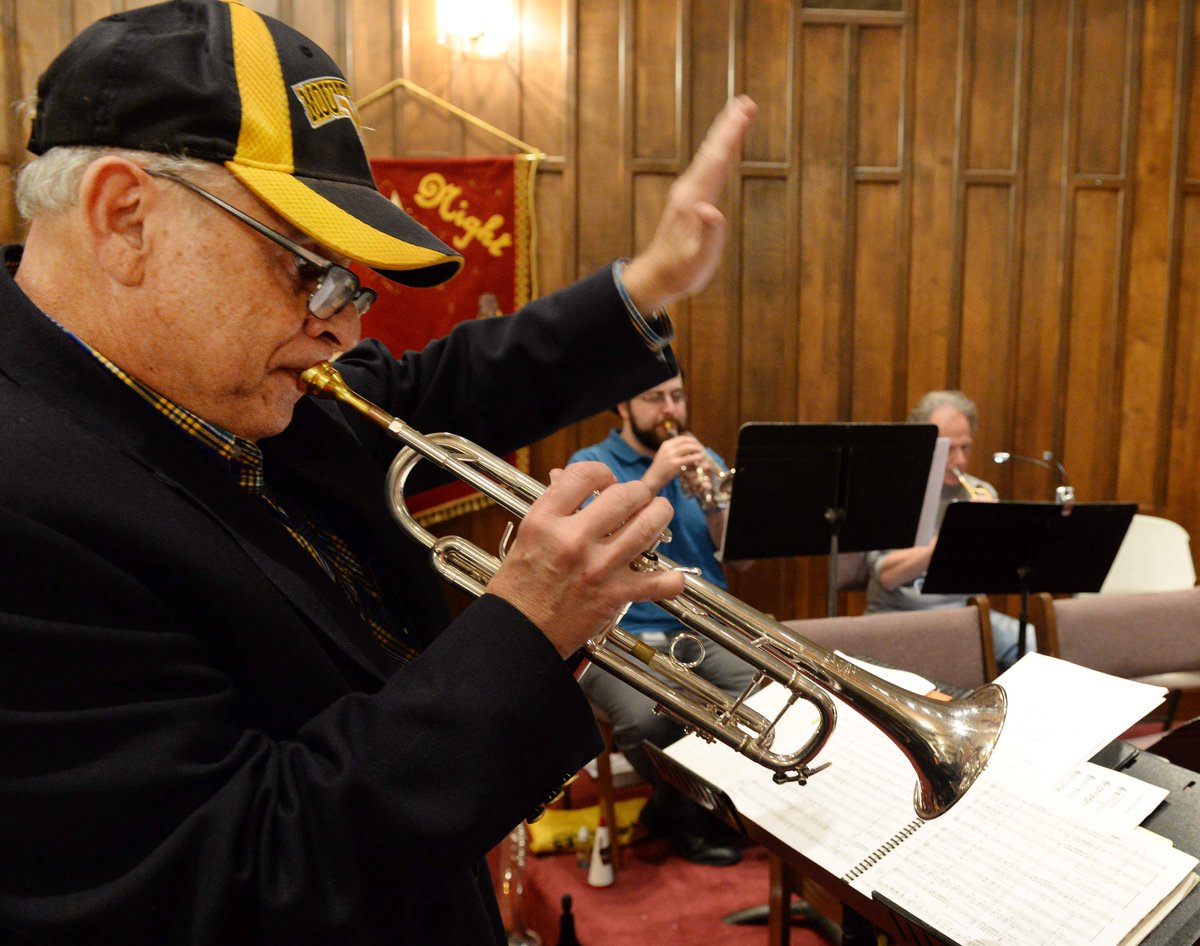 The show goes on for GoodNight 2015 wvgazettemail.com/news/20151229/… by @ElainaSauber