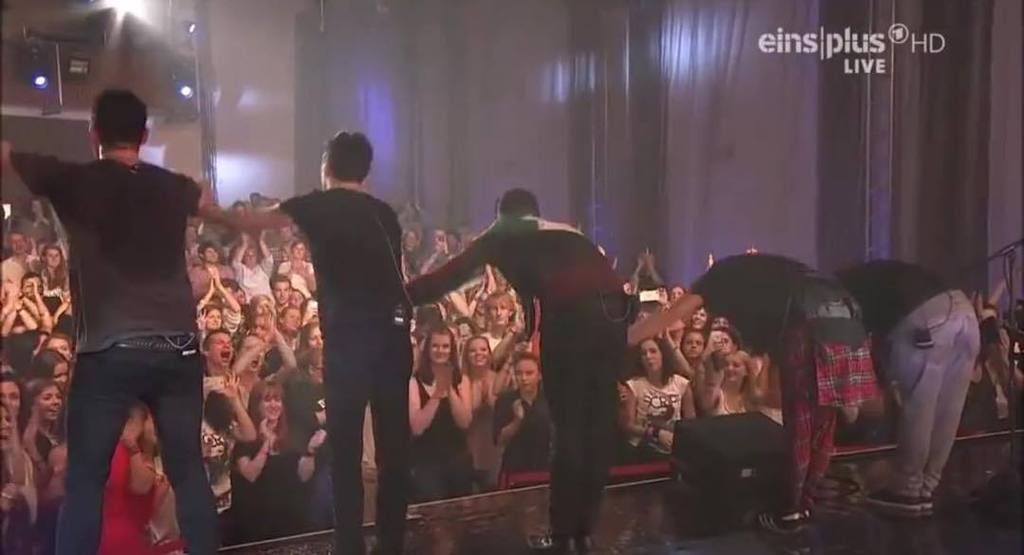 missandi0623's tweet image. Via IG from ’@dizzychick01: “Good night and God bless you all 😴😘❤️ love ya all #TheScriptF… ift.tt/1JIbMDK