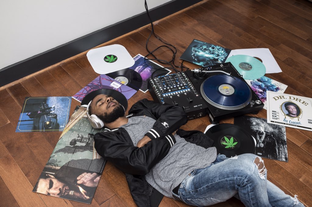 _DJWake's tweet photo. This is all I know | I β₯οΈ music
#WakeUpTheDJ
#WSY90 https://t.co/8yTT1Q2gfF