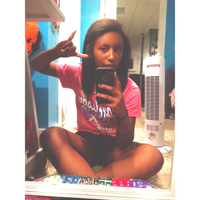 yo yo yo, fav for a to be honest https://t.co/40dbB3JLtw<a href="/tag/ripcaleb"class="tags"><span>#ripcaleb</span></a><a href="/tag/ripcaleblogan"class="tags"><span>#ripcaleblogan</span></a>