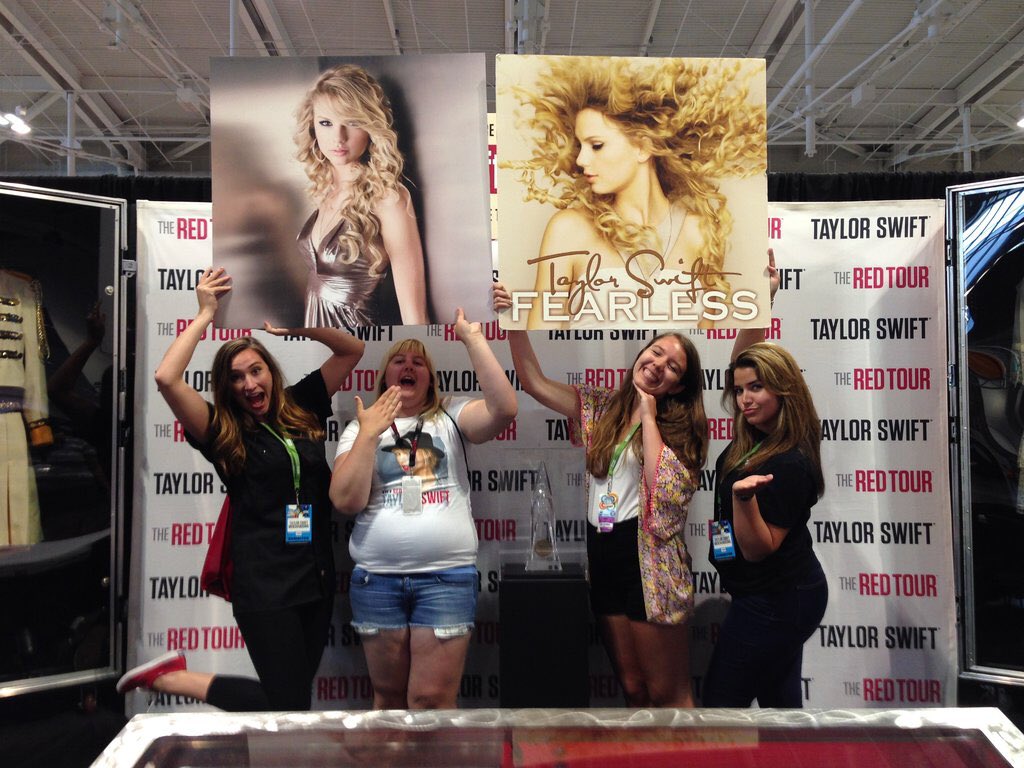 Swifty448's tweet image. Hey @taylornation13, I was looking through pictures and #swiftboothcma came up! I miss y&apos;all!