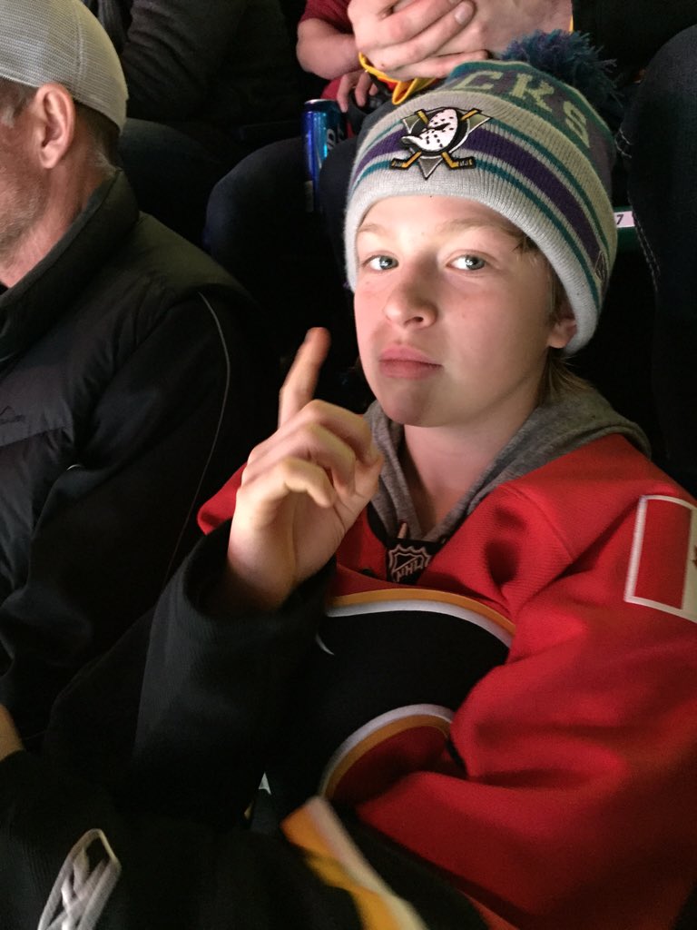 jmactrizzle's tweet photo. Go Flames! #NHLFLAMES #nhlflames https://t.co/5dWGleE9sC