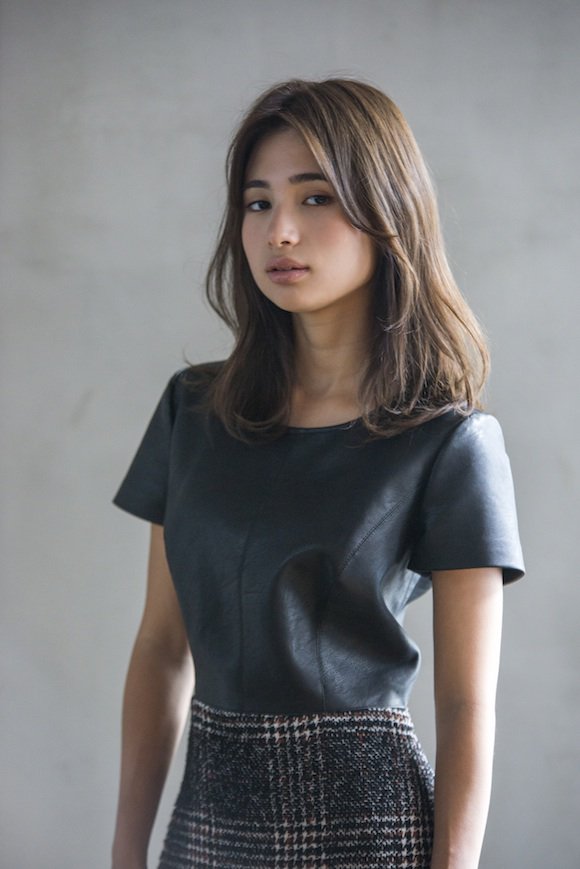 Vogue Japan スパイシーな着こなしには しなやかなミディアムヘアで甘さをプラス マニッシュな装いには フェミニンな ヘアスタイルで抜け感を表現 T Co O3jsofolel T Co B6818yvpxa Vogue Japan スパイシーな着こなしには しなやかなミディアムヘアで甘さをプラス マニッシュな装いには フェミニンな ヘアスタイルで抜け感を表現 T Co O3jsofolel T Co B6818yvpxa
