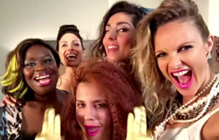 Megabby's tweet photo. #PromNightRocks tonight's selfie on #GG2D @unfoRETTAble @LisaEdelstein @Alannaubach @zadegan @beaujgarrett https://t.co/MVs2hcIBKR