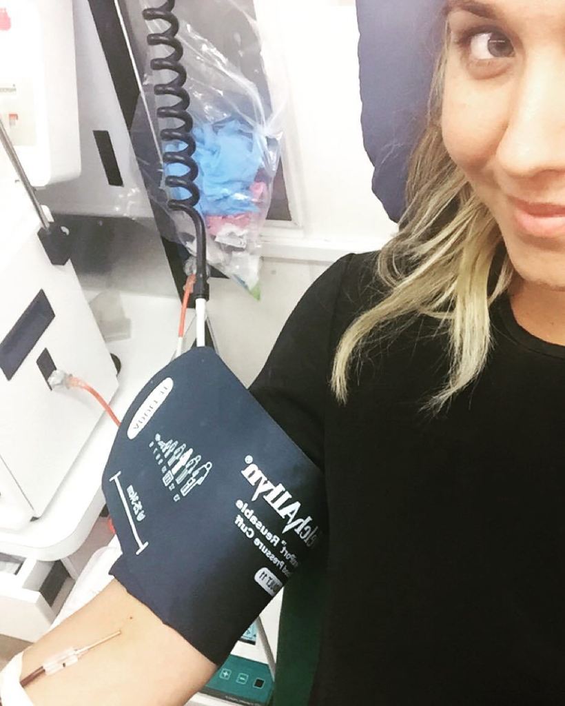 TheCaringTimes_'s tweet photo. Doing my final good deed for 2015 ๐ค #blooddonation #blooddonor #redcross #personaltrainer #pt #savinglives #freecooโฆ https://t.co/BYERUL6S37