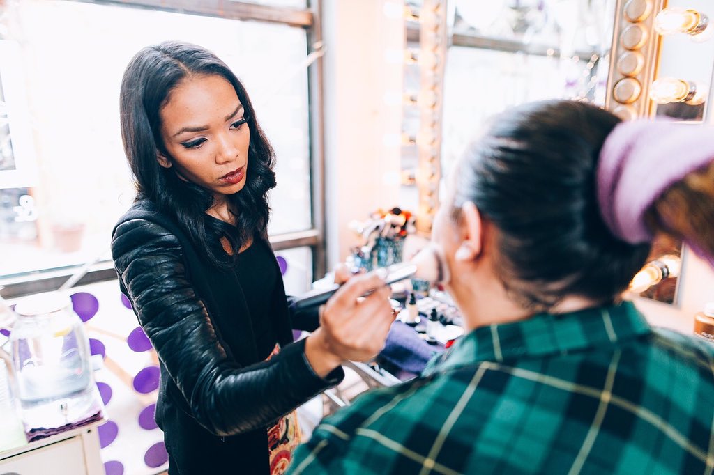 Tousled_EP's tweet photo. Let us get you ready to ring in 2016! 🍾 Schedule your appointment online or call us at 915.228.9815 #NYE #GetTousled https://t.co/7DRGl6mP6M