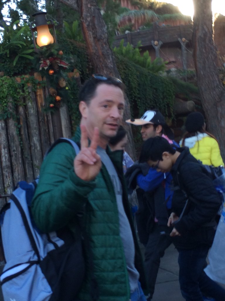 joses92's tweet photo. @DisneylandCeleb spotted Joshua Malina by splash mountain today https://t.co/Ov2YwMneK8