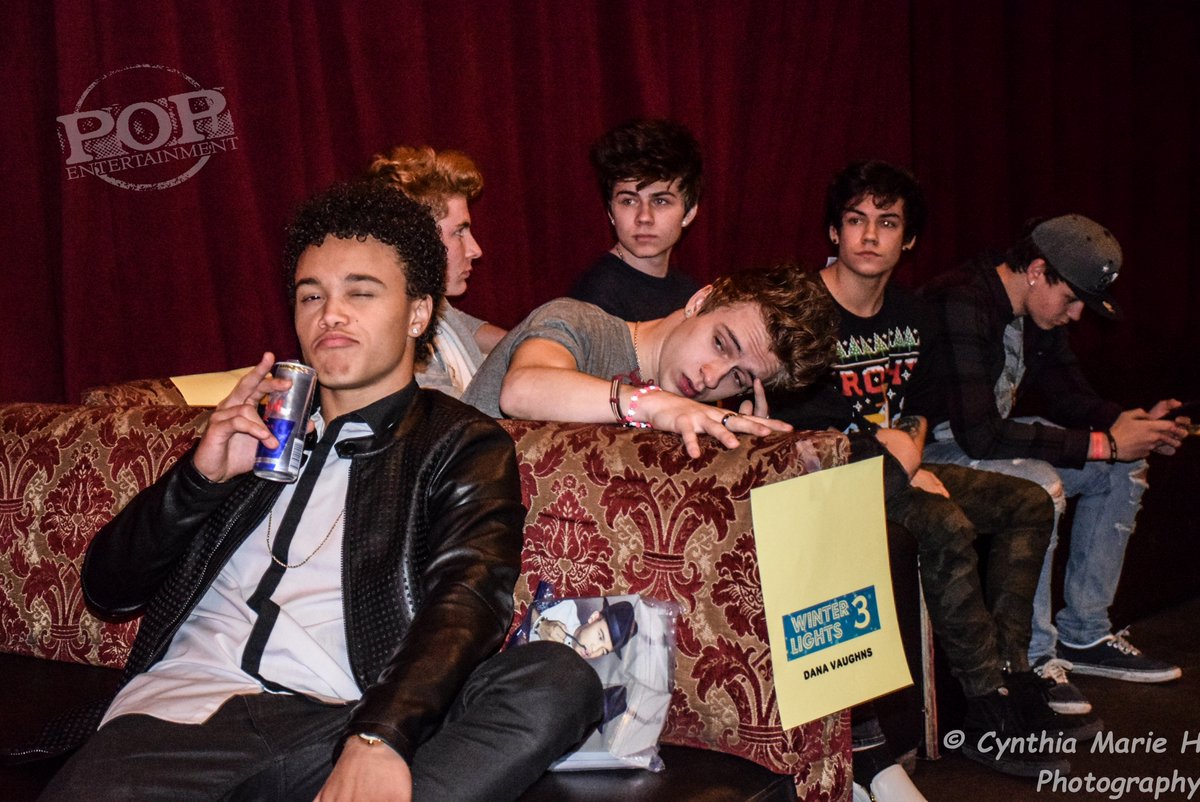 PopEntCom's tweet photo. Our buddy @DanaIM5 of @IM5band at the recent #WinterLights3 https://t.co/bt8Q9ef2Yt