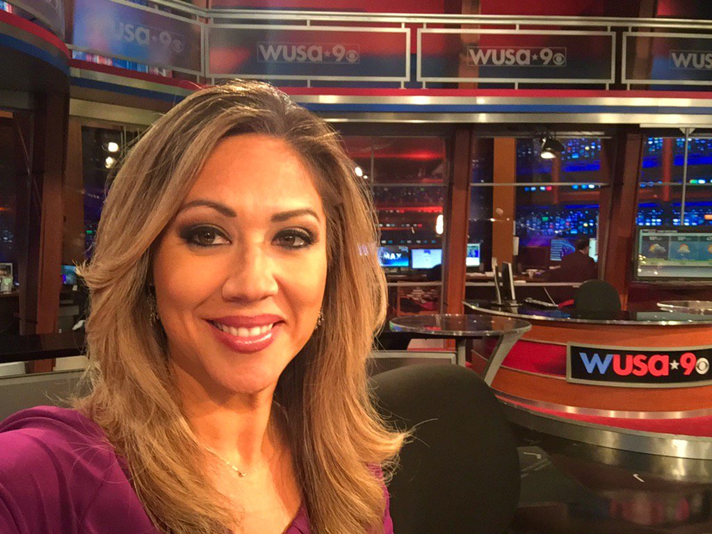 janjeffcoat's tweet photo. After the #KCHonors join me and @TenaciousTopper for @wusa9 at 11...can find him in this pic? 🤔 #wherestop https://t.co/DCdv6XL1ye