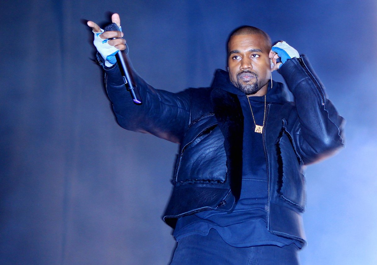 TheSource's tweet image. Kanye West Named GQ's Most Stylish Man Of 2015 

goo.gl/dqKVkQ