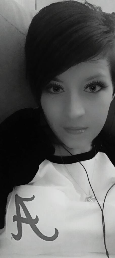 EalissaM's tweet photo. Music and chill 🎶🎶 https://t.co/I6Zqmx76Bl