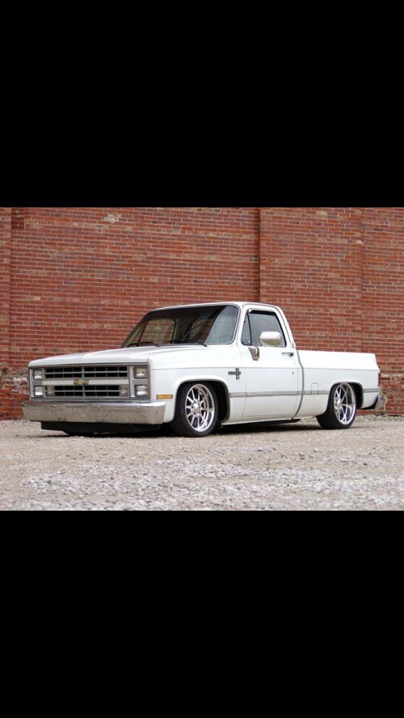 zacren8's tweet photo. Esa modelo de camioneta quiero Pára mi cumpleaños #enpedirnohayengaño https://t.co/rJXQbC5Qn1