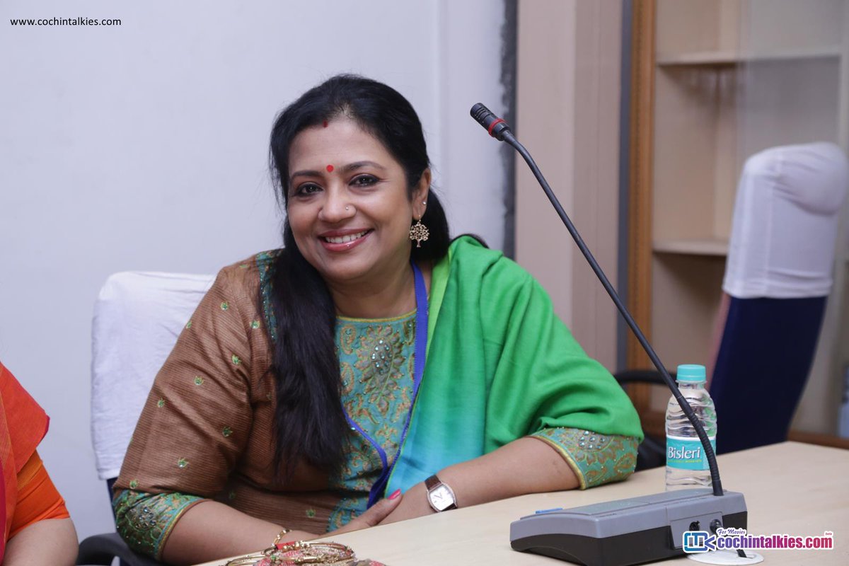 tamil_ct's tweet photo. 13th Chennai International Film Festival Press Meet Stills https://t.co/x6mrVgVe2h