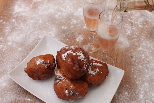 GoedVoorOgen's tweet photo. Prettige jaarwisseling , met goed voor ogen oliebollen ! https://t.co/p9nbwx3gGG https://t.co/dyo11aSqYR