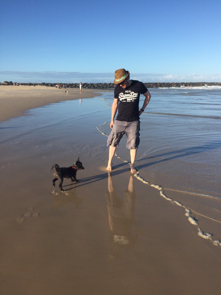 MrDashBaker's tweet photo. @MylotheYorkie i went to the beachie today!!!! Did lots of zoomies!!! https://t.co/LYHUPePkEg