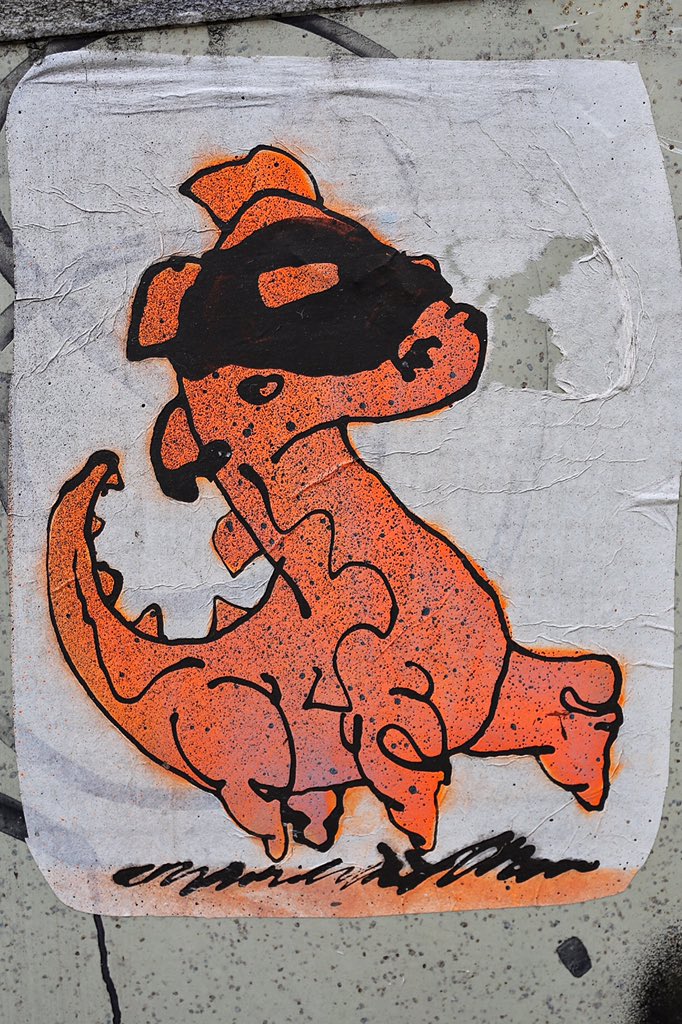 duesselchen's tweet photo. Drachen kreuzen meinen Weg.
Aber die tun nix (hoffe ich jedenfalls).
#streetart #streetartdue #duesseldorf by #pqus https://t.co/ntcN97cg6F