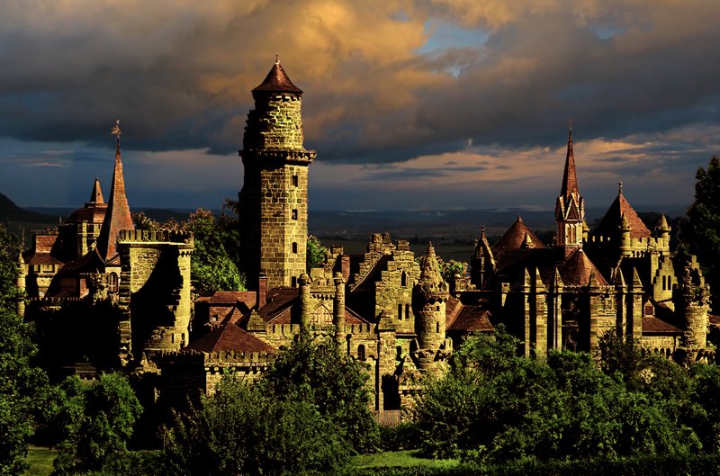 Ritterburg oder Lustschloss? Findet es selbst heraus: bit.ly/löwenburg #führung #löwenburg #kassel (eul) https://t.co/kQ4AmVZYG7