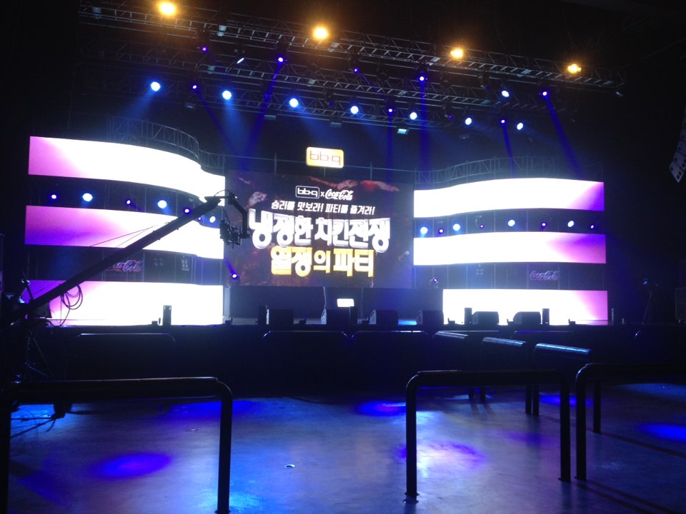 [치킨전쟁 D-day 깜짝 티켓 이벤트]
지금 BBQ 페이스북에서 선착순 100명에게 
오늘 저녁 8시 '냉정한 치킨전쟁 열정의 파티' 티켓을 쏩니닭!
이벤트 참여> on.fb.me/1YS0UKC